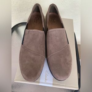 Clarks artisan suede flats 8 1/2 NWT